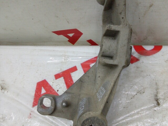 Кронштейн подушки ДВС RENAULT Sandero Stepway 