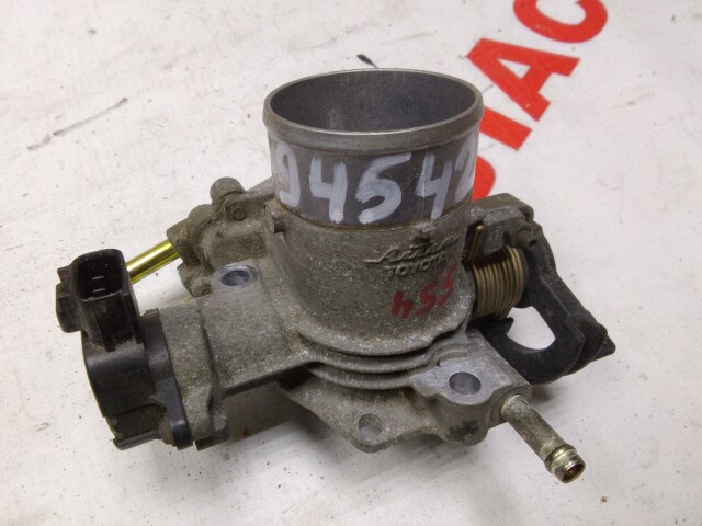 Дроссельная заслонка TOYOTA Corolla Runx 1NZ-FE