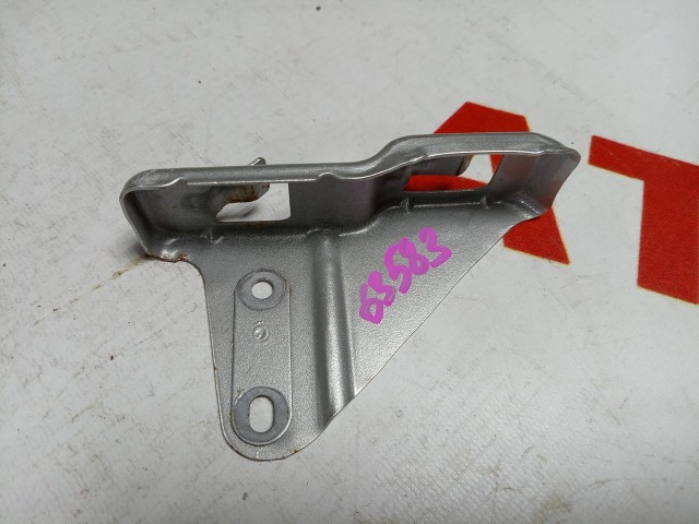 Крепление фары TOYOTA Avensis 