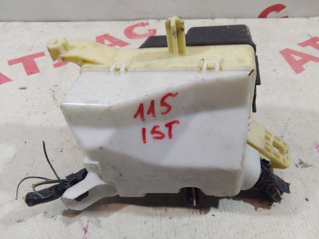 Блок предохранителей TOYOTA Ist 1NZ-FE