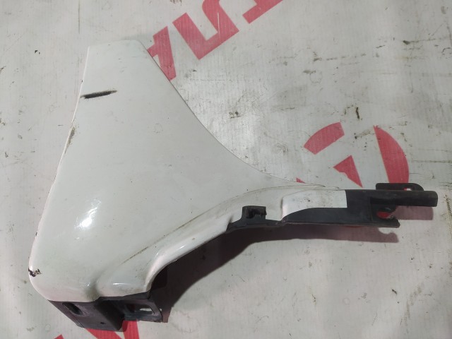 Брызговик TOYOTA Ist 