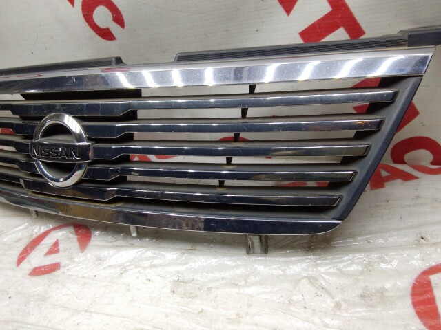 Решетка радиатора NISSAN Sunny 