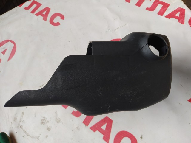 Кожух рулевой колонки TOYOTA Ractis 