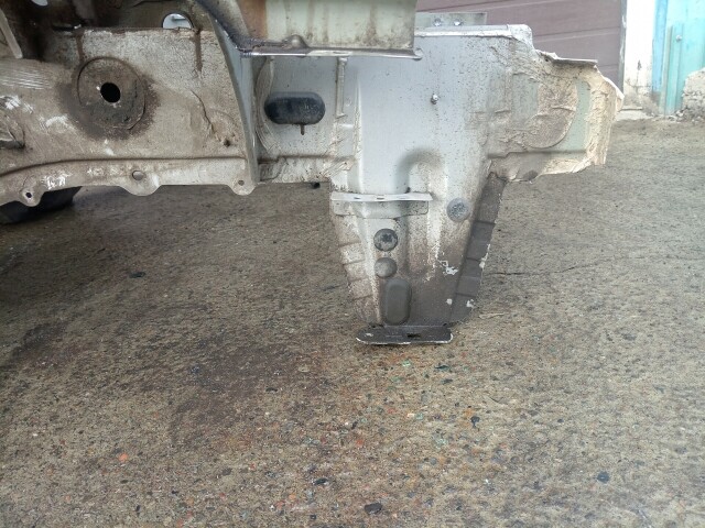 Лонжерон RENAULT Duster 