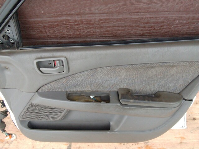 Дверь TOYOTA Corona Premio 