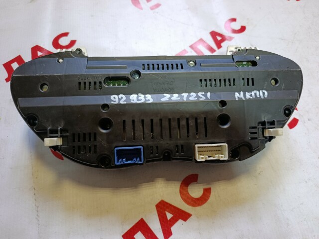 Щиток приборов TOYOTA Avensis 1ZZ-FE