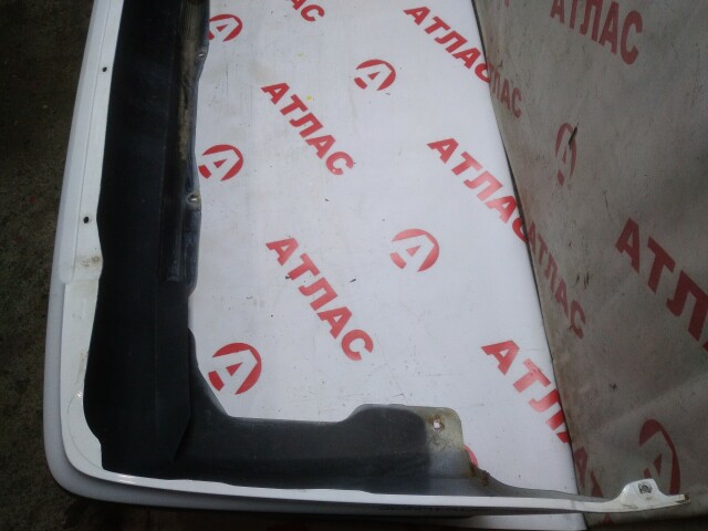 Бампер задний NISSAN Sunny 