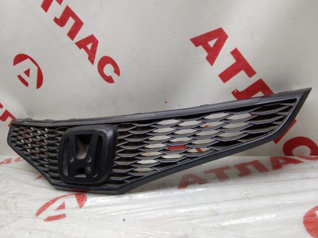 Решетка радиатора HONDA Fit 
