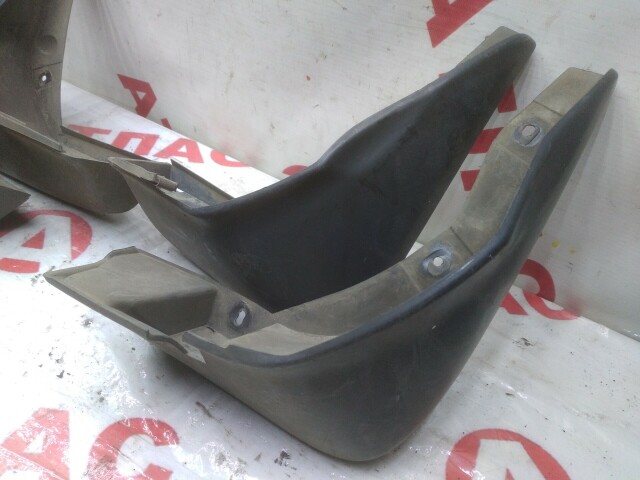 Брызговик HONDA Fit 