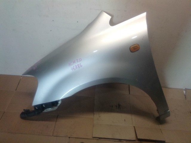 Крыло TOYOTA Ipsum 