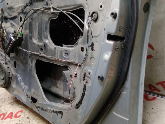 Дверь TOYOTA Avensis 