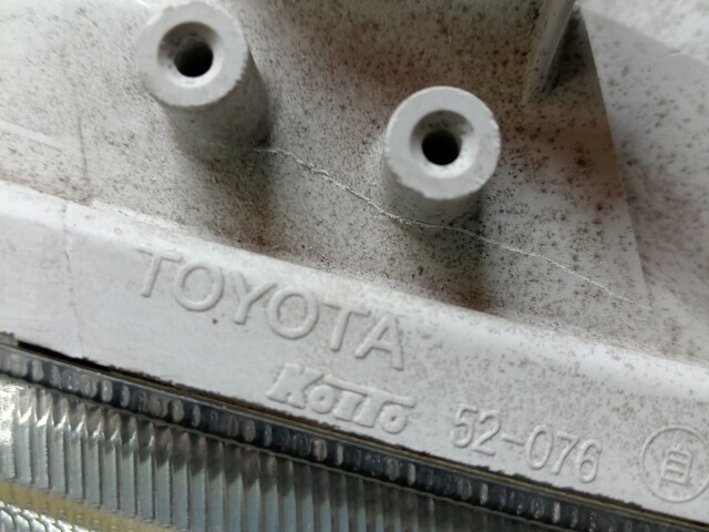 Фара TOYOTA Succeed 
