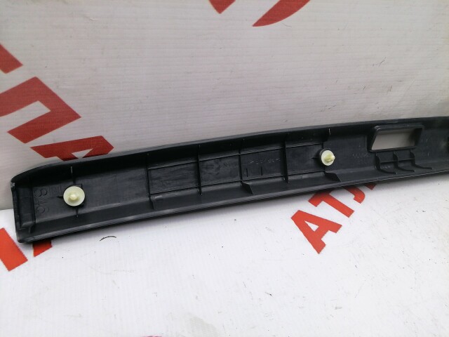 Накладка замка багажника TOYOTA Corona Premio 