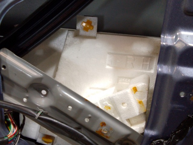 Дверь NISSAN Sunny 