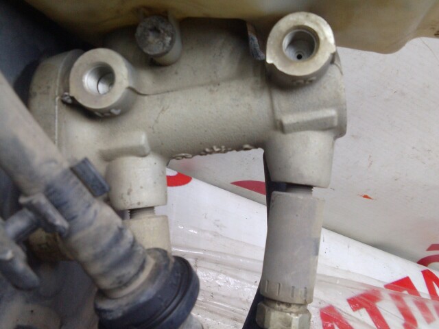 Главный тормозной цилиндр FORD Focus II 