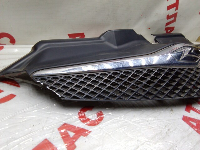 Решетка радиатора TOYOTA Ractis 