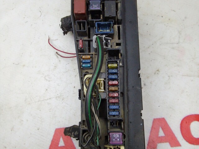 Блок предохранителей TOYOTA Corolla 3ZZ-FE