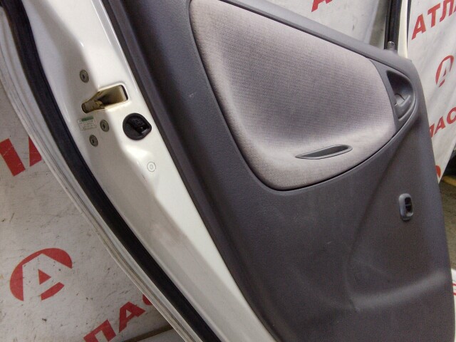 Дверь TOYOTA Platz 