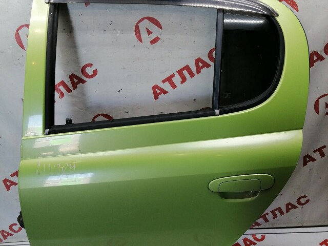 Дверь TOYOTA Vitz 