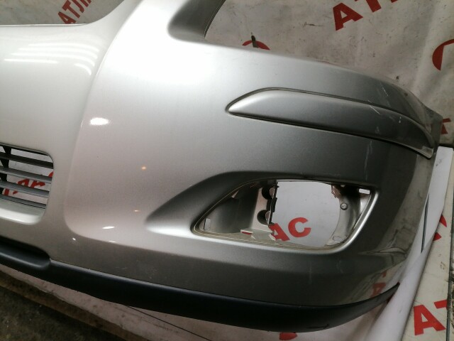 Бампер передний TOYOTA Avensis 