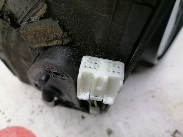 Зеркало TOYOTA Avensis 