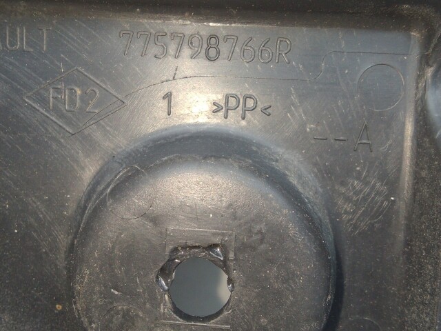 Пыльник крыла RENAULT Duster 