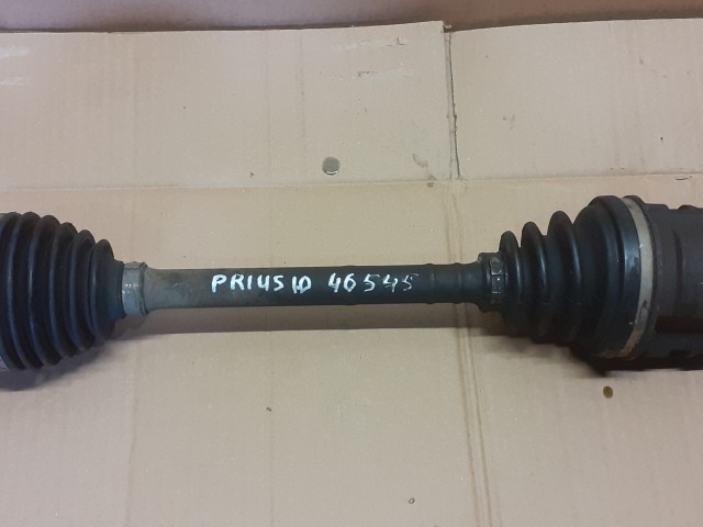 Привод короткий TOYOTA Prius 