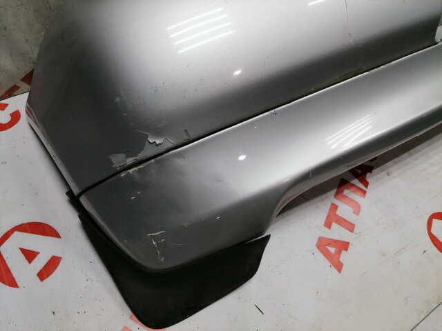 Бампер задний TOYOTA Vitz 