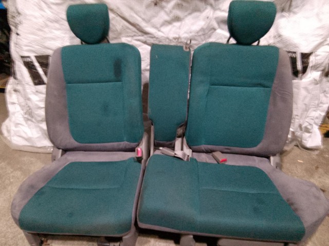 Сиденье NISSAN Tino 