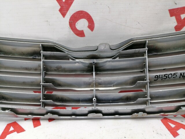 Решетка радиатора TOYOTA Corolla 