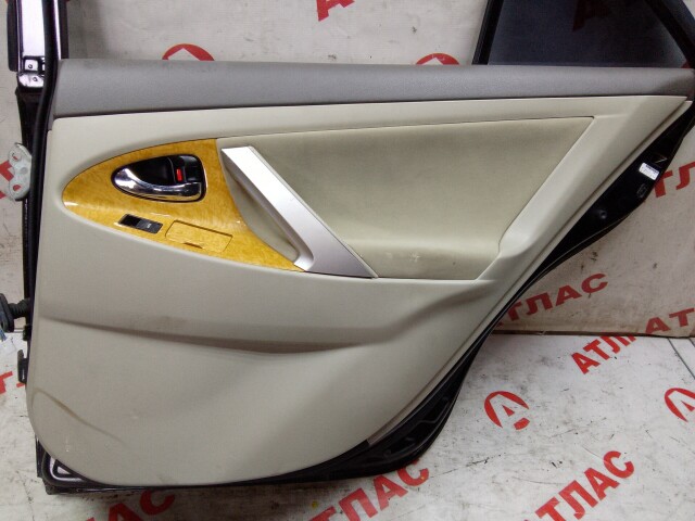 Дверь TOYOTA Camry 