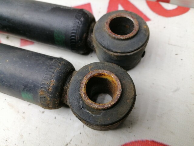 Амортизатор TOYOTA Ist 