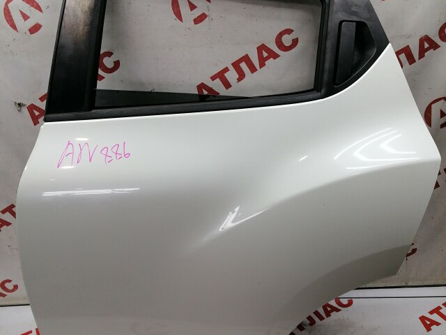 Дверь NISSAN Juke 