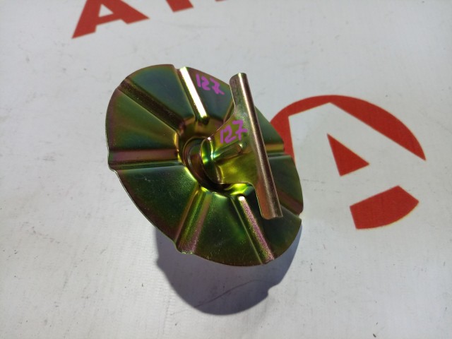 Крепление запасного колеса NISSAN Tino 