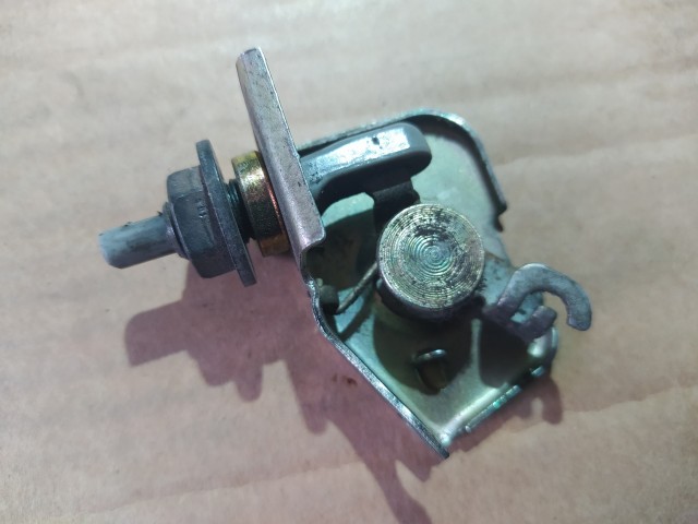 Замок лючка бензобака TOYOTA Sprinter Marino 