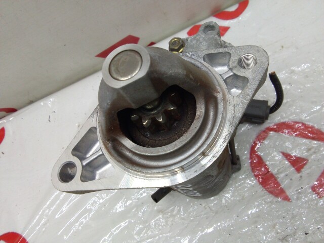 Стартер TOYOTA Platz 