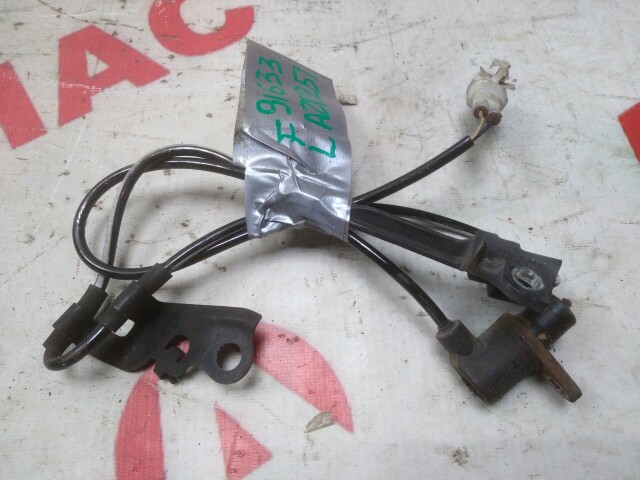 Датчик ABS TOYOTA Avensis 