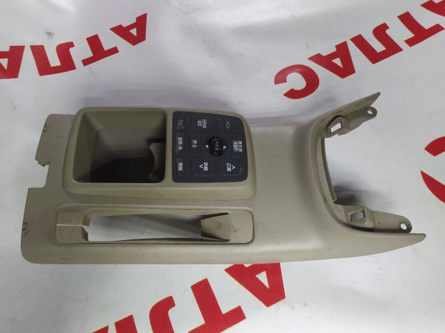 Накладка TOYOTA Avensis 