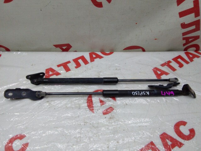 Амортизатор багажника TOYOTA Vitz 