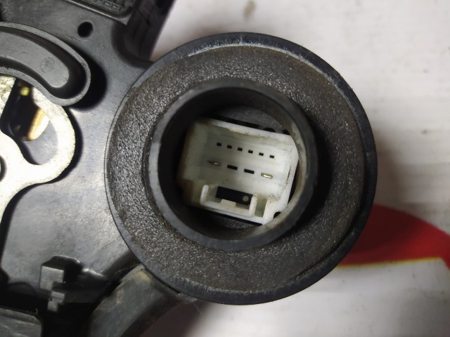 Замок двери TOYOTA Corolla 