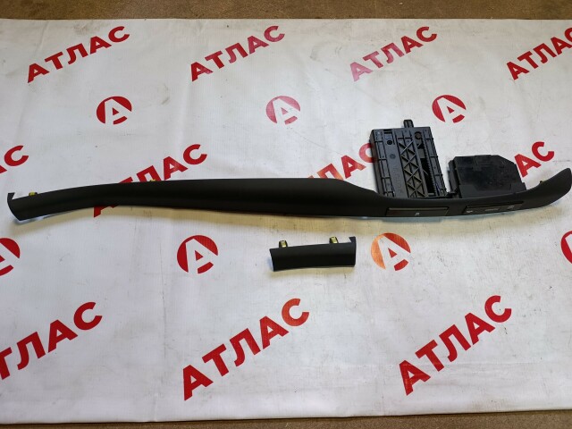 Накладка TOYOTA Avensis 