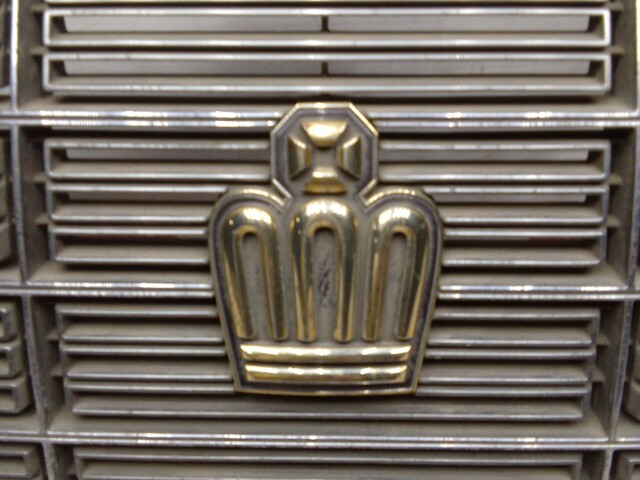 Решетка радиатора TOYOTA Crown 