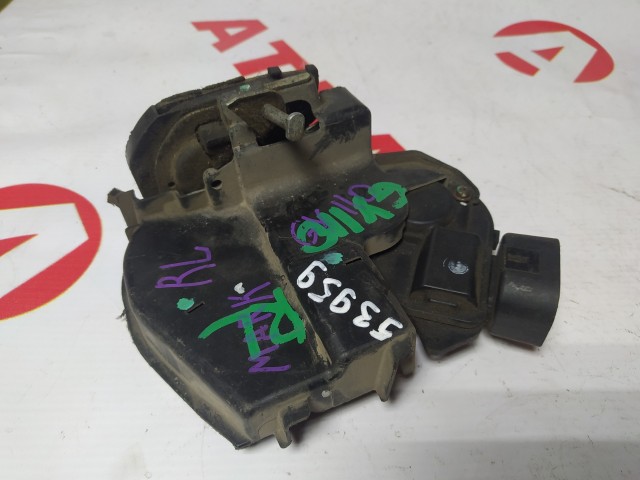 Замок двери TOYOTA Mark II 