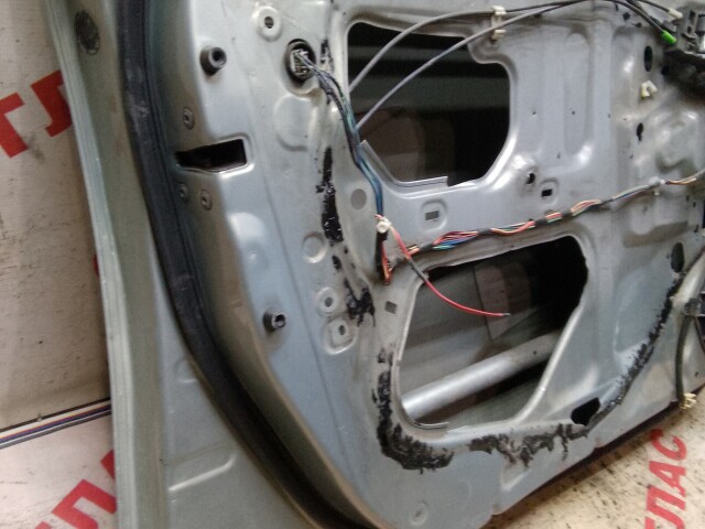 Дверь TOYOTA Avensis 