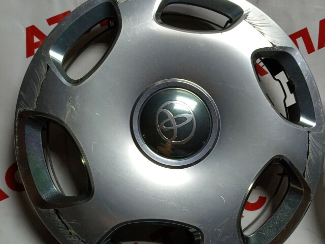 Колпак на колесо TOYOTA - 