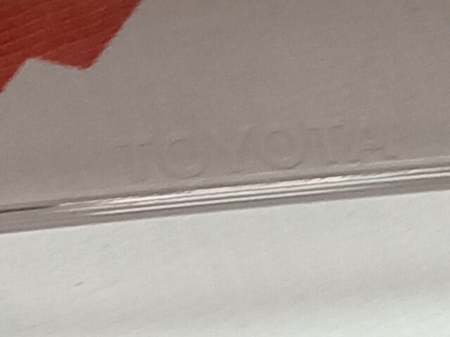 Ветровик TOYOTA Avensis 