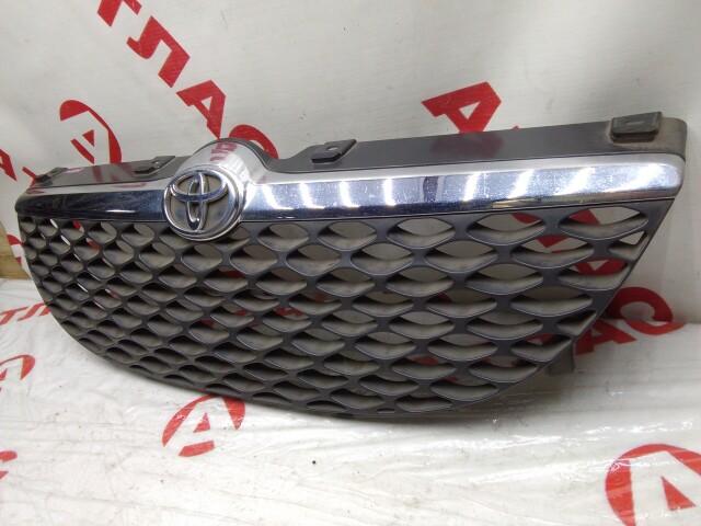 Решетка радиатора TOYOTA Duet 