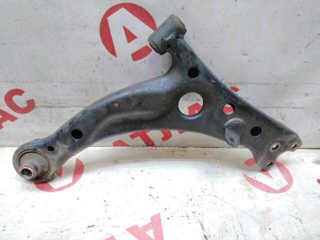 Рычаг TOYOTA Caldina 