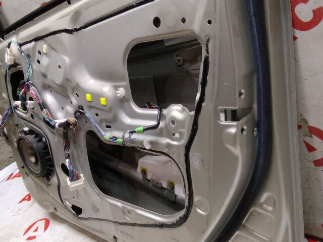 Дверь TOYOTA Vitz 