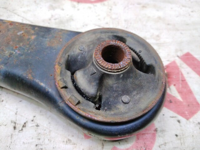 Рычаг TOYOTA Avensis 